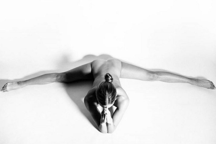 meet-the-beautiful-instagram-sensation-nude-yoga-girl-03-1170x780.jpg